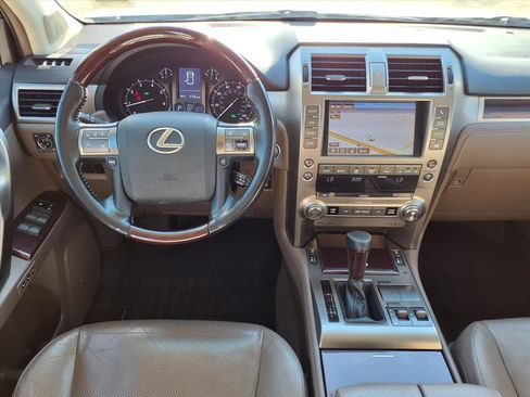 Used 2017 Lexus GX 460 Premium image 12