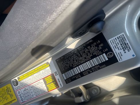 Used 2022 Lexus ES 300h Ultra Luxury image 37