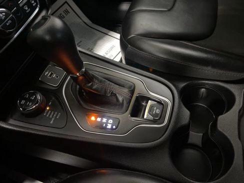 Used 2021 Jeep Cherokee Trailhawk w/ Trailer Tow Group image 19