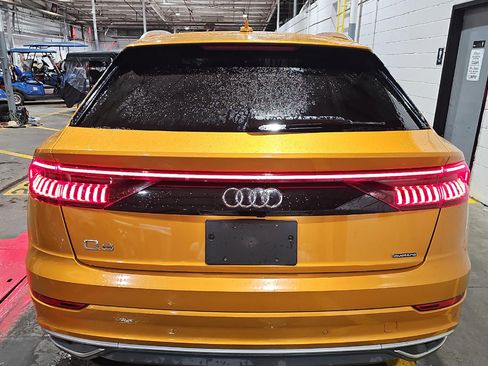 Used 2019 Audi Q8 Prestige w/ Luxury Package AWD/4WD image 5
