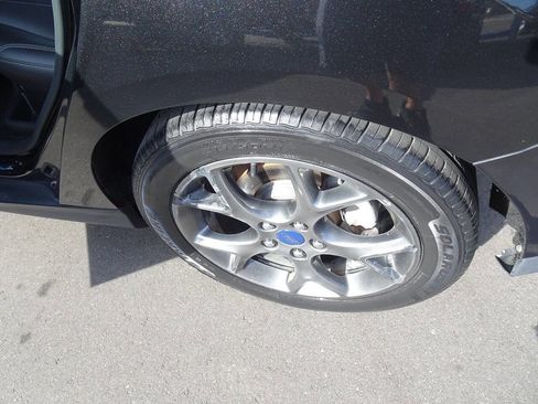 Used 2014 Ford Focus SE w/ Equipment Group 201A image 12