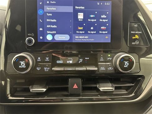 Used 2023 Toyota Highlander LE image 34