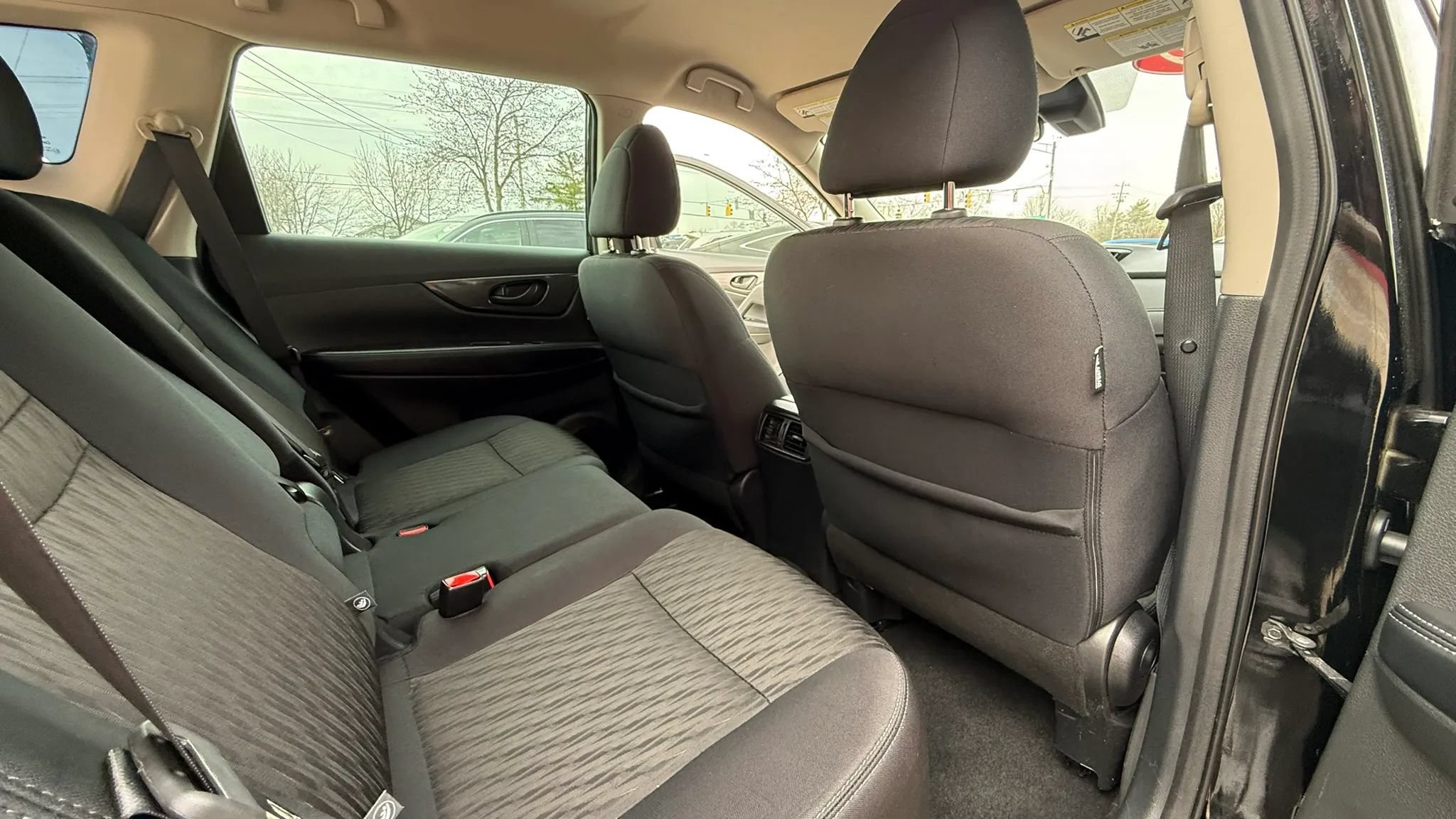 Used 2019 Nissan Rogue S FWD image 11