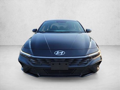 Used 2025 Hyundai Elantra Sport w/ Cargo Package FWD image 2
