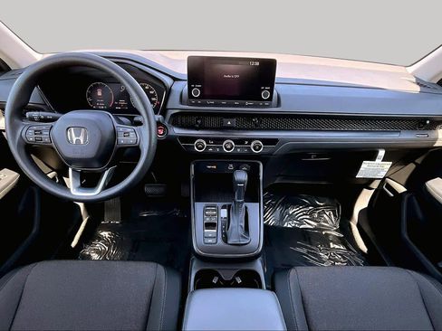 Used 2024 Honda CR-V LX image 15
