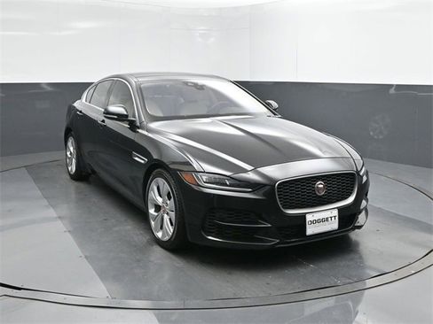 Used 2020 Jaguar XE S image 22