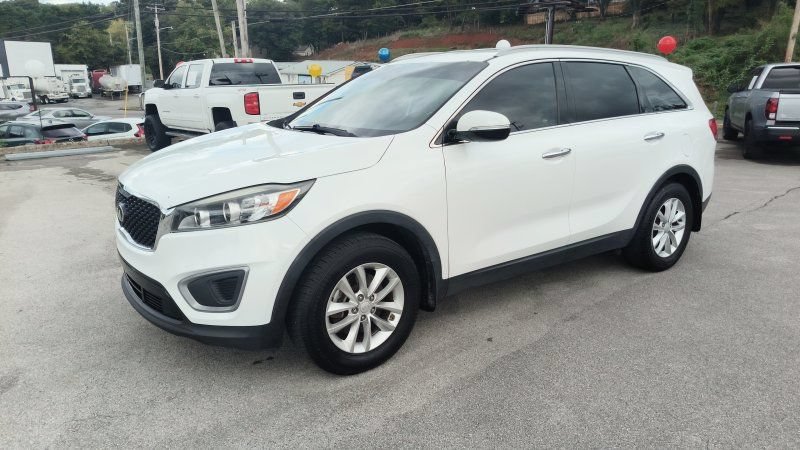 Used 2017 Kia Sorento FWD w/ LX Convenience Package image 1