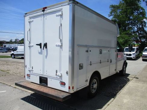 Used 2021 Chevrolet Express 3500 w/ Power Convenience Package RWD image 8