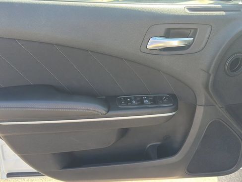 Used 2022 Dodge Charger SXT RWD image 14