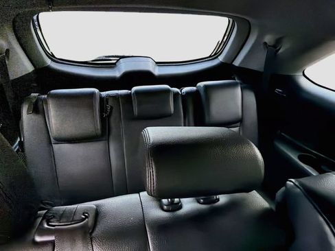 Used 2019 Toyota Highlander LE FWD image 20
