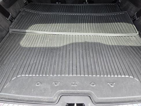 Used 2025 Volvo XC90 T8 Plus w/ Protection Package Premier AWD/4WD image 28