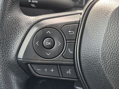 Used 2025 Toyota Corolla LE FWD image 23