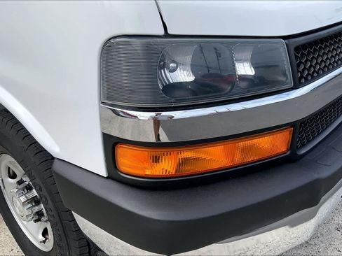 Used 2019 Chevrolet Express 3500 LT w/ LT Preferred Equipment Group RWD image 30