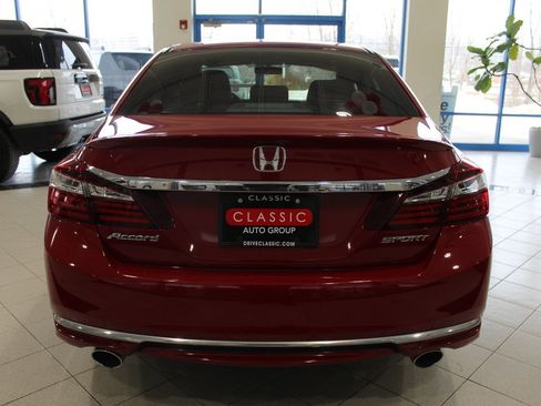 Used 2017 Honda Accord Sport image 6