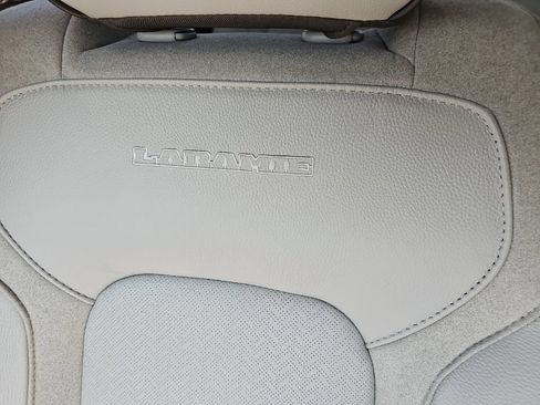 Used 2025 RAM 1500 Laramie AWD/4WD image 46