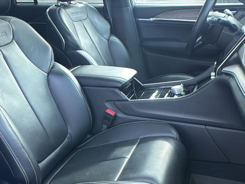 Used 2022 Jeep Grand Cherokee Overland w/ Advanced Protech Group III image 15