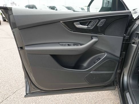 Used 2019 Audi Q8 Prestige AWD/4WD image 26