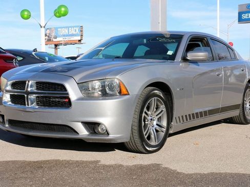 Used 2014 Dodge Charger R/T image 1