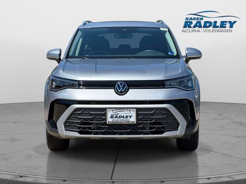 Certified 2025 Volkswagen Taos SE AWD/4WD image 6