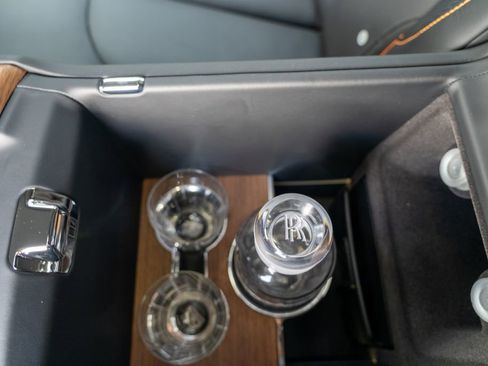 Used 2025 Rolls-Royce Cullinan image 23