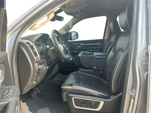Used 2019 RAM 1500 Laramie AWD/4WD image 14