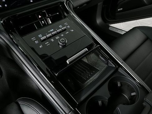 New 2025 Porsche Panamera 4 image 17