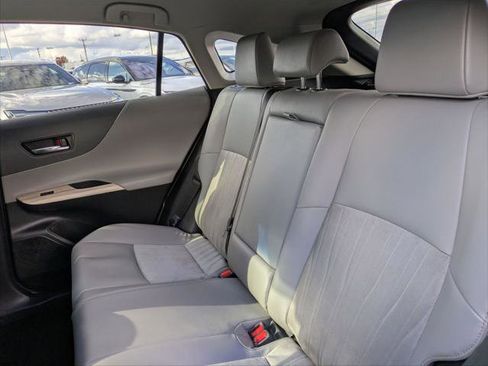 Used 2021 Toyota Venza XLE image 24