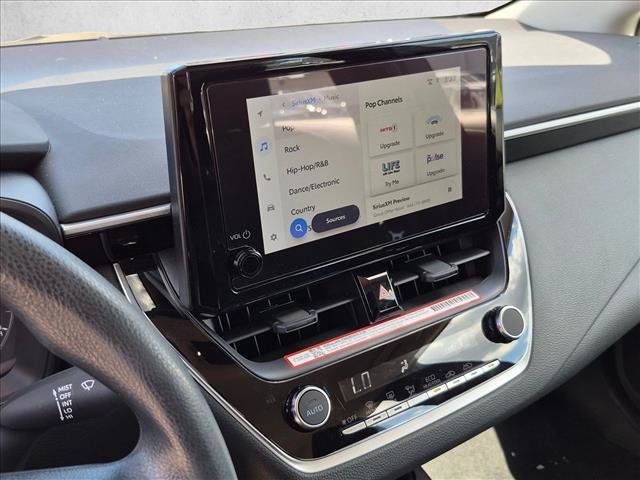 Used 2025 Toyota Corolla LE FWD image 12