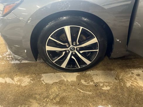 Used 2023 Nissan Maxima SV w/ Floor Mat Group image 27