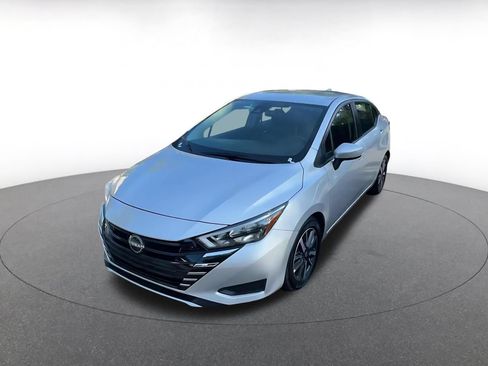 Used 2025 Nissan Versa SV FWD image 7
