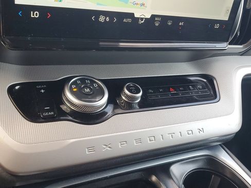 Used 2025 Ford Expedition Max Active RWD image 24