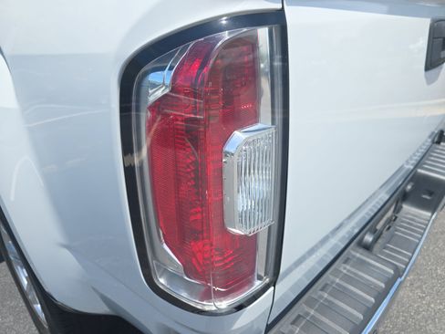 Used 2019 GMC Canyon SLE w/ SLE Convenience Package AWD/4WD image 33