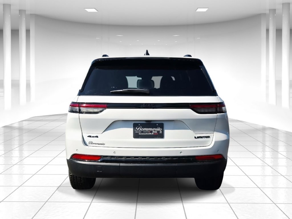 Certified 2025 Jeep Grand Cherokee Limited w/ Black Appearance Package AWD/4WD image 4