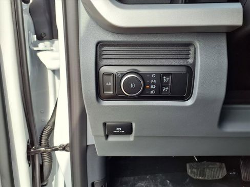 New 2026 Ford F250 XLT w/ FX4 Off-Road Package image 18