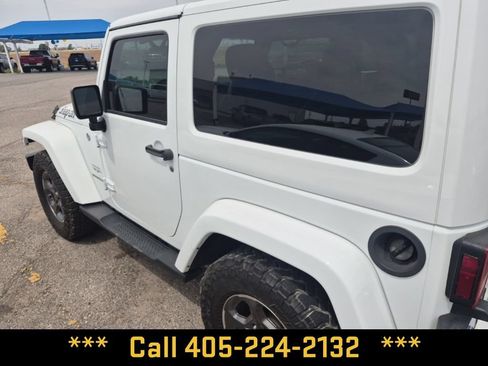 Used 2016 Jeep Wrangler Sahara w/ Connectivity Group AWD/4WD image 10