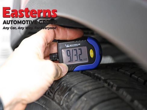 Used 2015 Toyota RAV4 Limited AWD/4WD image 29