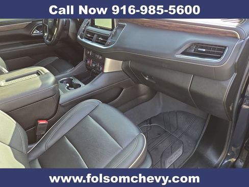 Used 2023 Chevrolet Suburban Premier w/ Advanced Technology Package AWD/4WD image 32