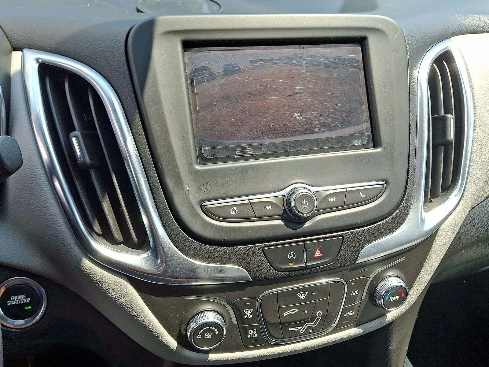 Used 2022 Chevrolet Equinox LT FWD image 15