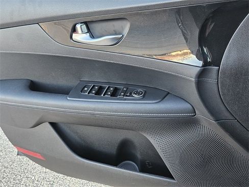 Used 2023 Kia Forte GT-Line image 30
