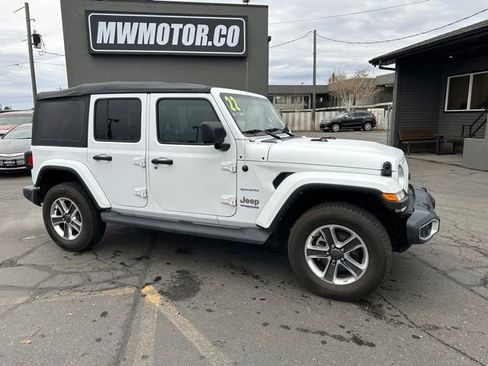 Used 2022 Jeep Wrangler Unlimited Sahara image 5