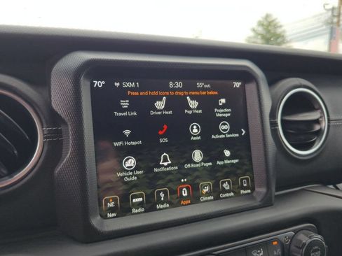 Used 2018 Jeep Wrangler Unlimited Sahara AWD/4WD image 26