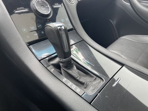 Used 2013 Ford Taurus SHO image 23