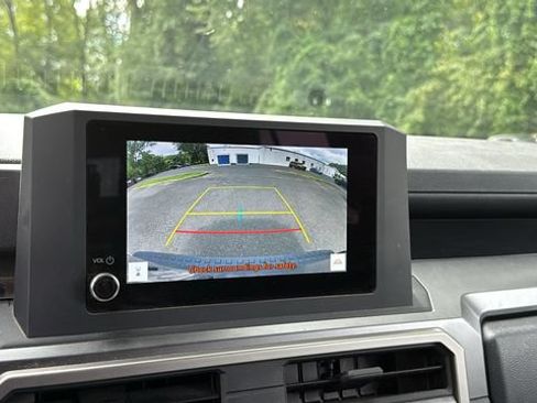 Certified 2025 Toyota 4Runner SR5 AWD/4WD image 16
