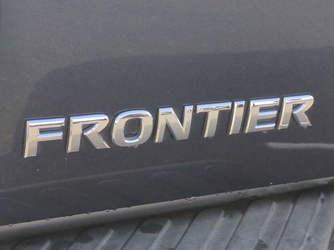 Used 2016 Nissan Frontier SV w/ SV Value Truck Package image 9