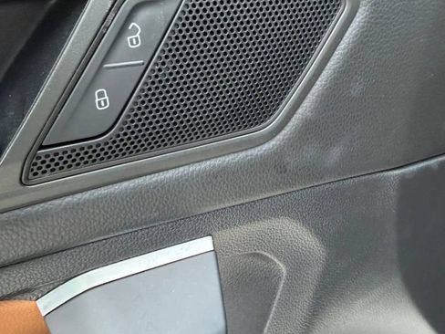 Used 2019 Volkswagen Tiguan SEL image 20