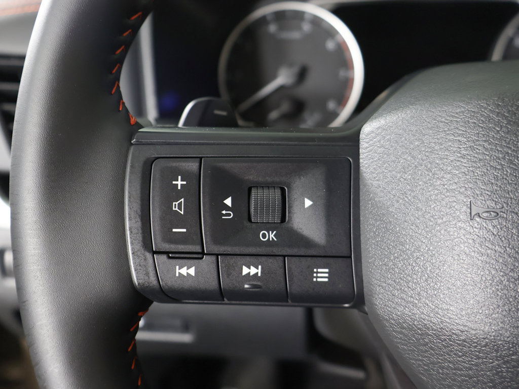 Used 2026 Nissan Rogue SV AWD/4WD image 40