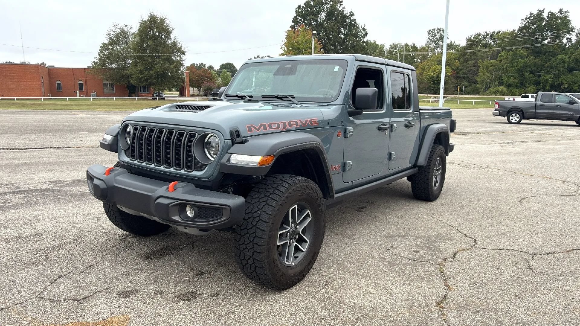 Used 2026 Jeep Gladiator Mojave AWD/4WD image 1