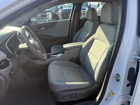 Used 2023 Chevrolet Malibu LT image 5