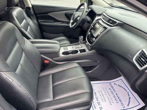Used 2024 Nissan Murano SV AWD/4WD image 14