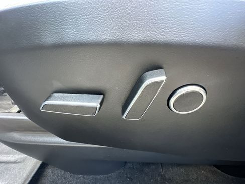 Used 2022 Tesla Model X Plaid image 14